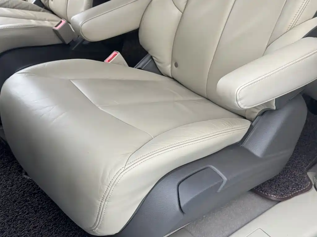 Buick GL8 2013 2.4L LT Luxury Business Executive Edition