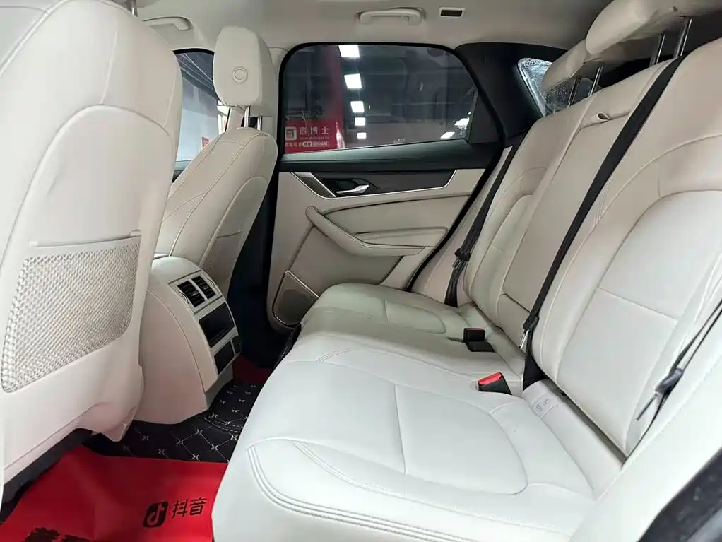 Jaguar F-PACE 2022 P250