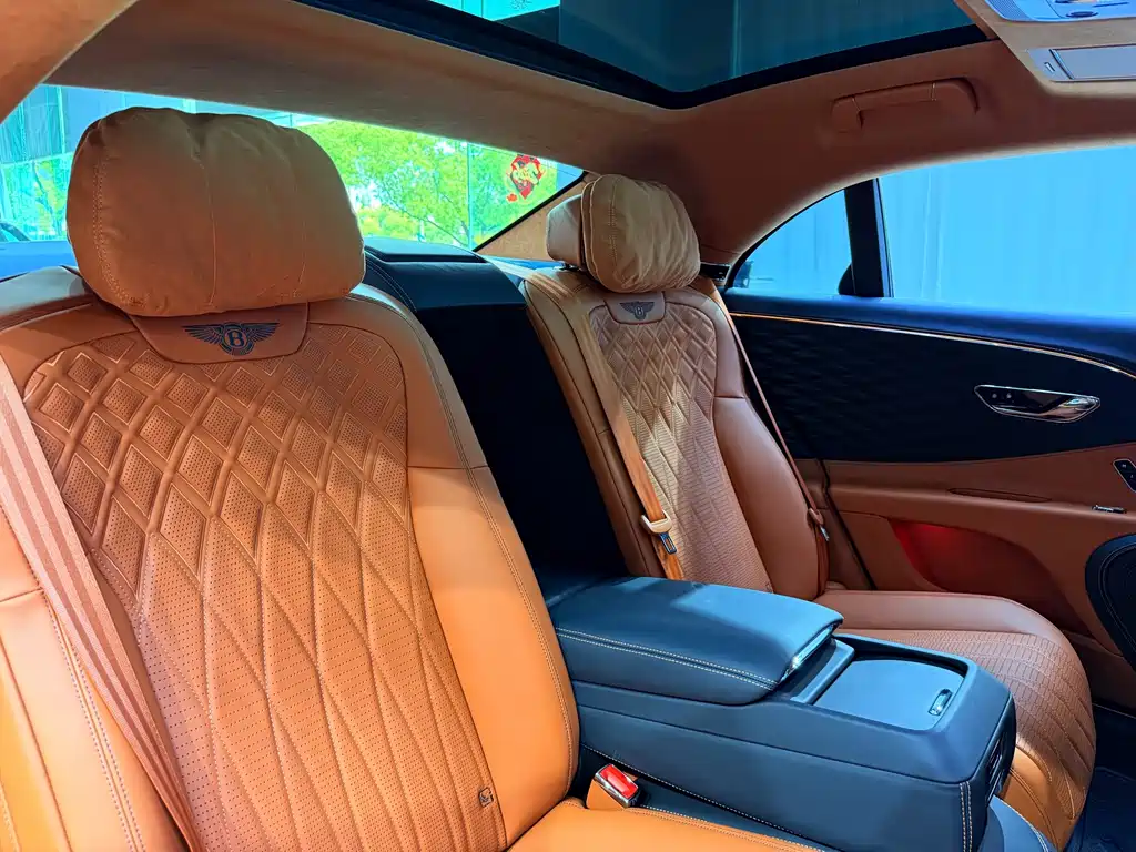 Ferrari 2023 model 4.0T V8 Adatto edition