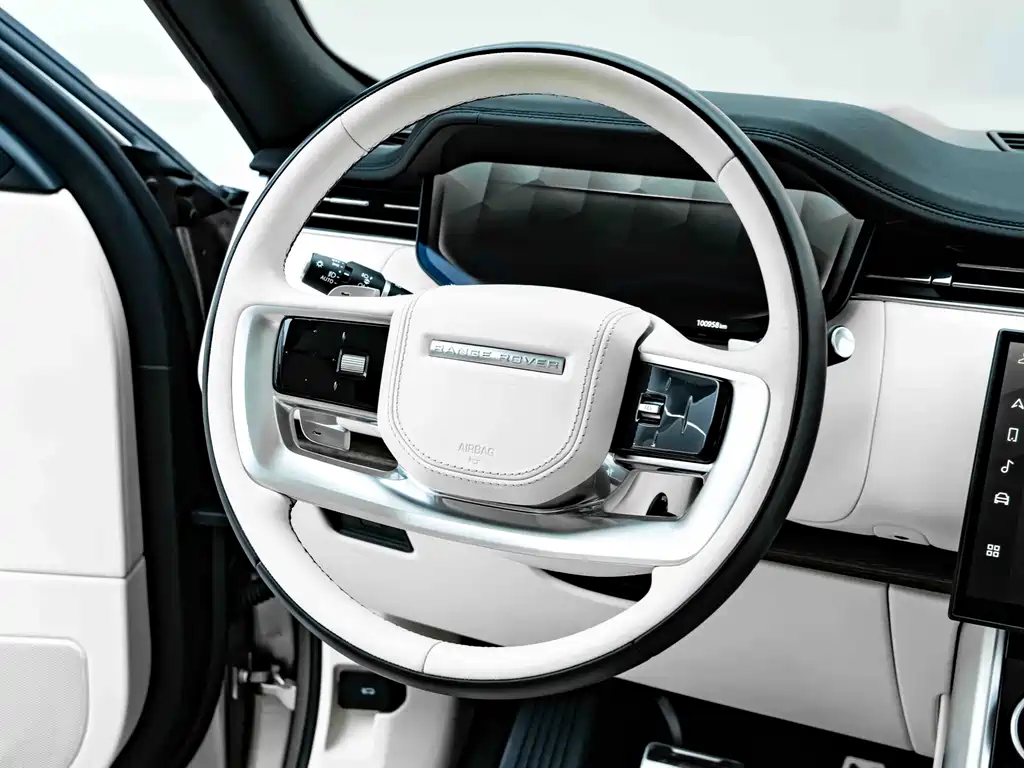 Range Rover 2023 3.0 L6 400PS Grand Edition