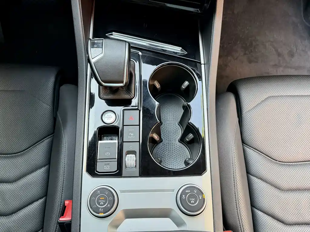 Touareg 2021 3.0 TSI Rishang Edition Yaoke Sports Package