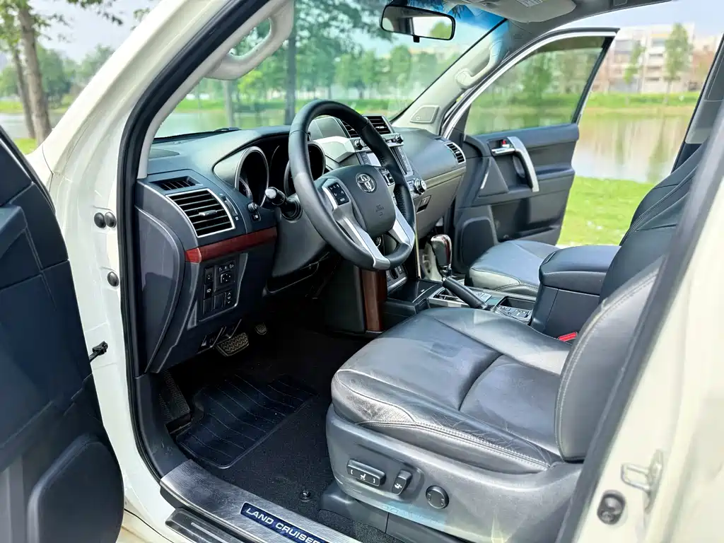 Prado 2016 3.5L Automatic TX-L NAVI