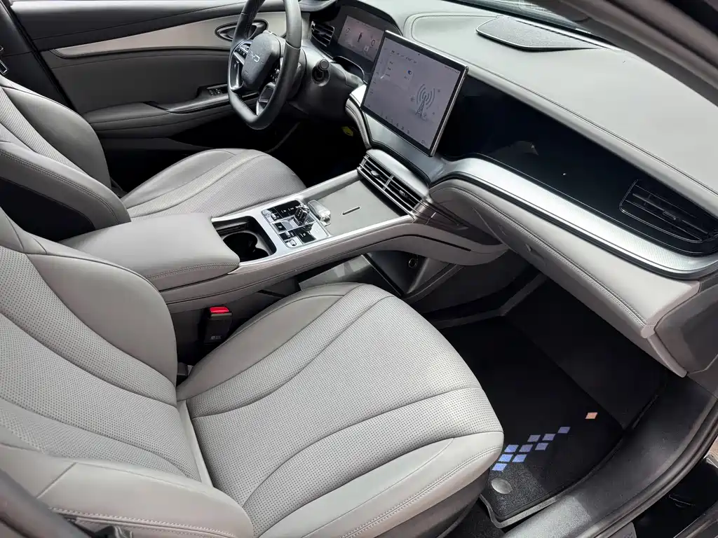 Oceanic 07 DM-i 2025 Model DM-i 1.5L 70km Elite Edition