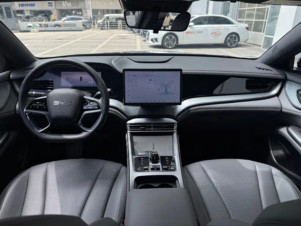 Oceanic 07 DM-i 2025 Model DM-i 1.5L 70km Elite Edition