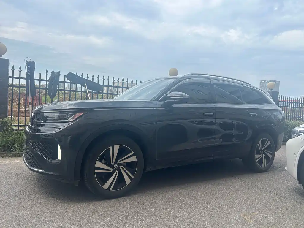 Lantian 2023 Model 380TSI All-Wheel Drive R-Line Touring Edition