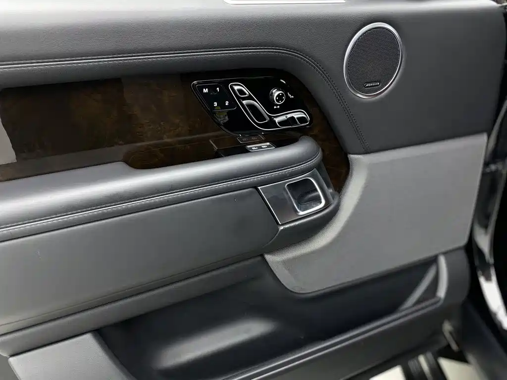 Range Rover 2022 3.0 L6 360PS Classic Edition
