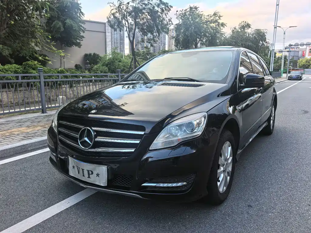 Mercedes R-Class 2015 R 320 4MATIC Luxury Edition