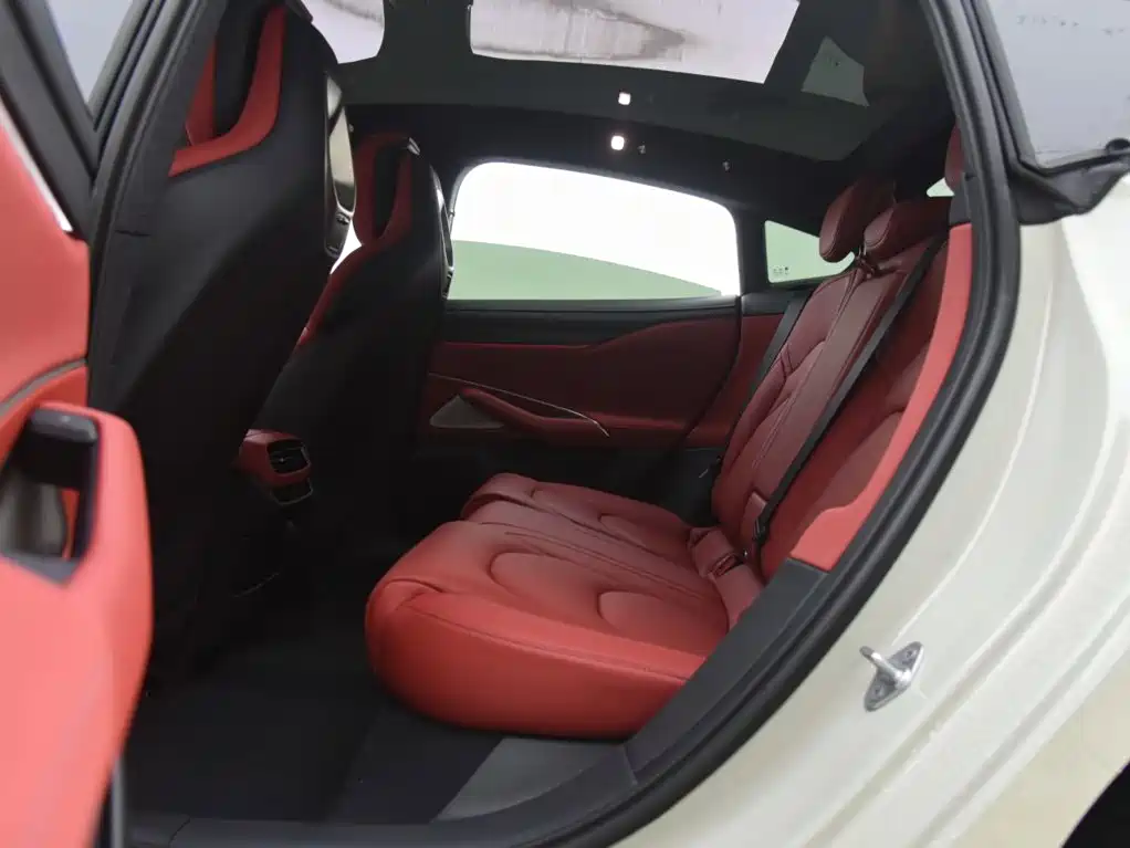 Xiaomi SU7 2024 Edition Rear-wheel Drive Long Range Intelligent Driving Version