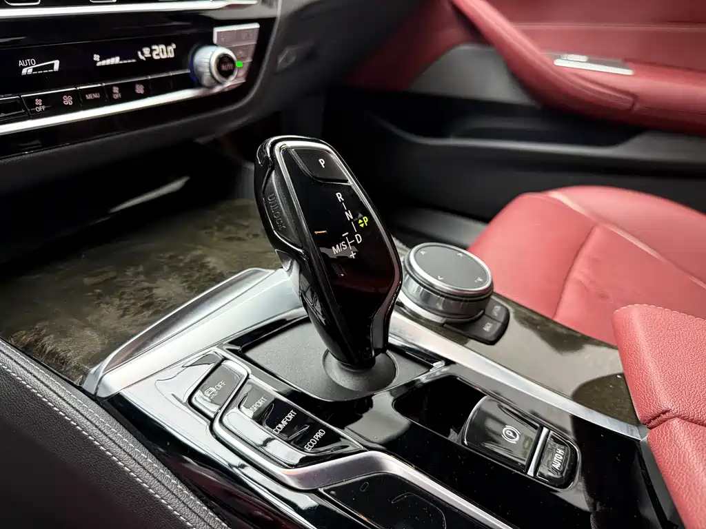 BMW 5 Series 2022 Model (Facelift 2) 525Li M Sport Package