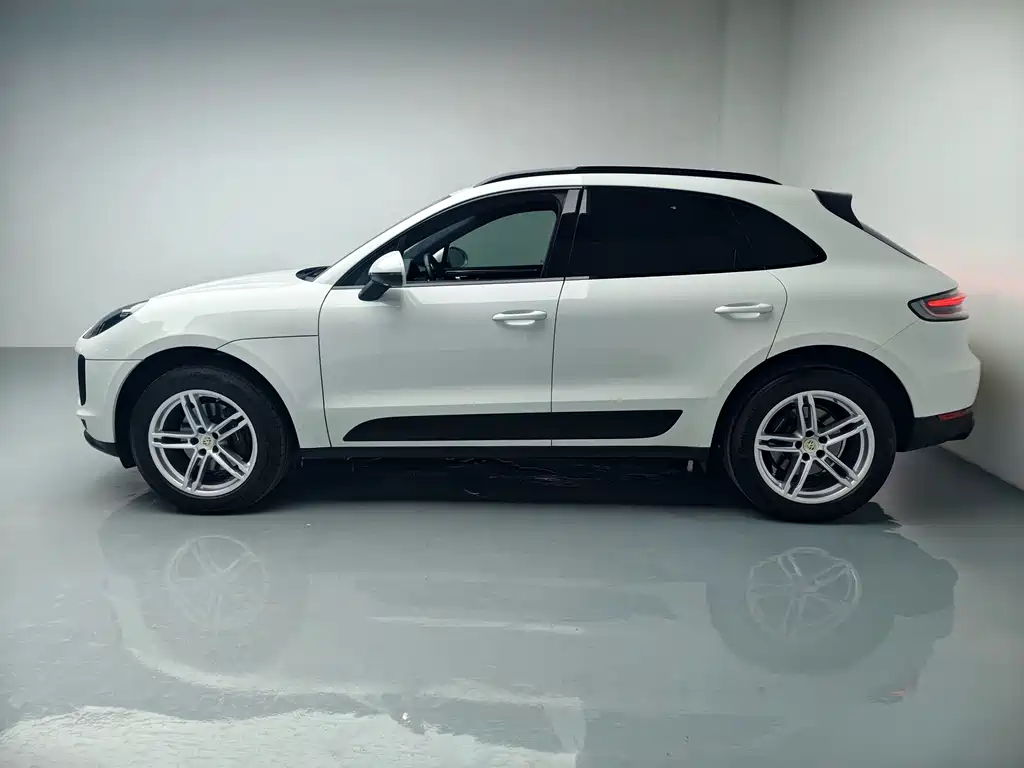 Macan 2021 2.0T