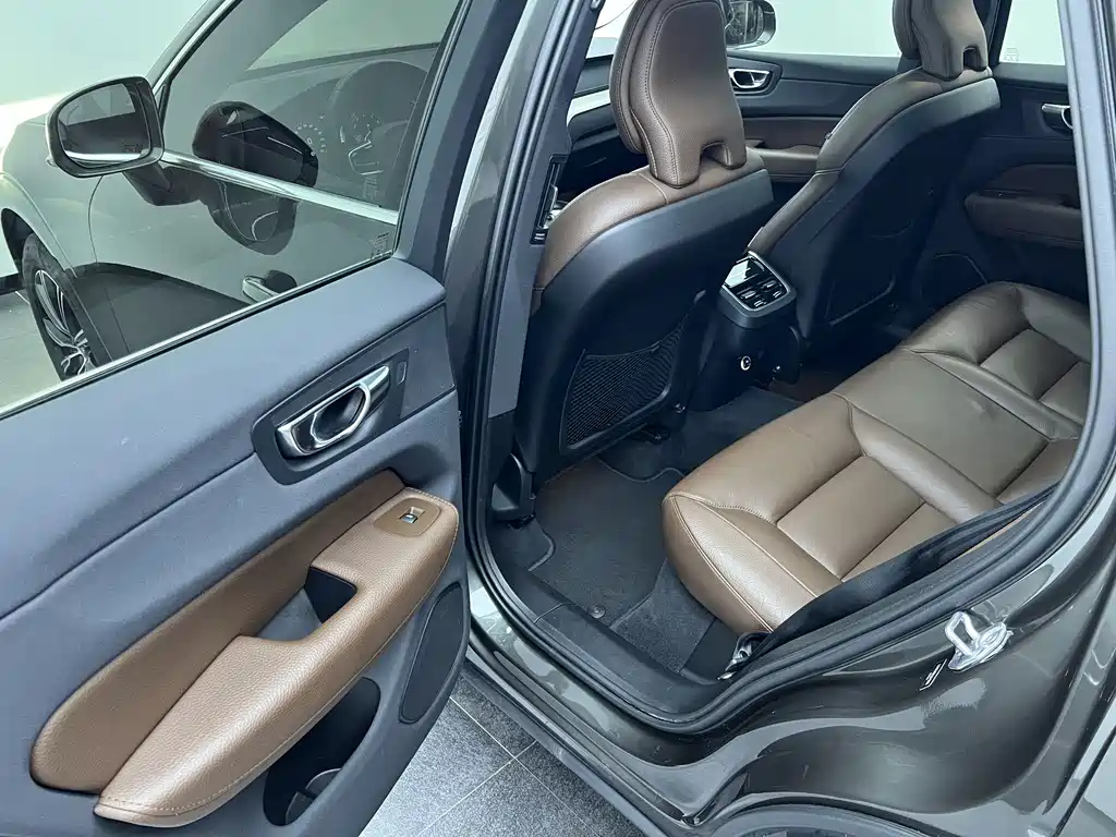 Volvo XC60 2020 T5 AWD Intelligent Luxury Edition