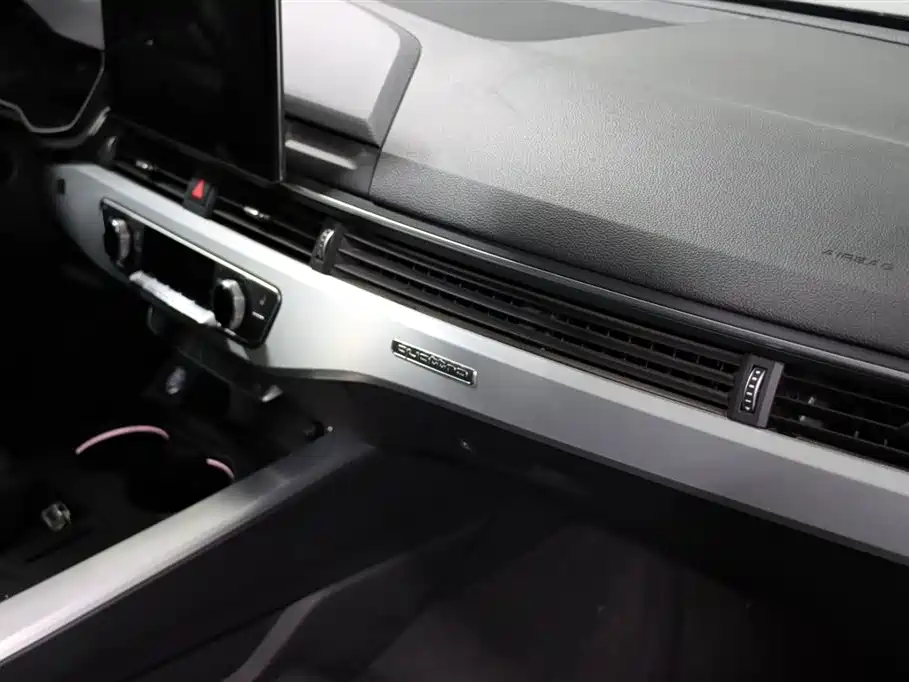 Audi A4L 2020 40 TFSI quattro Luxury Dynamic Edition