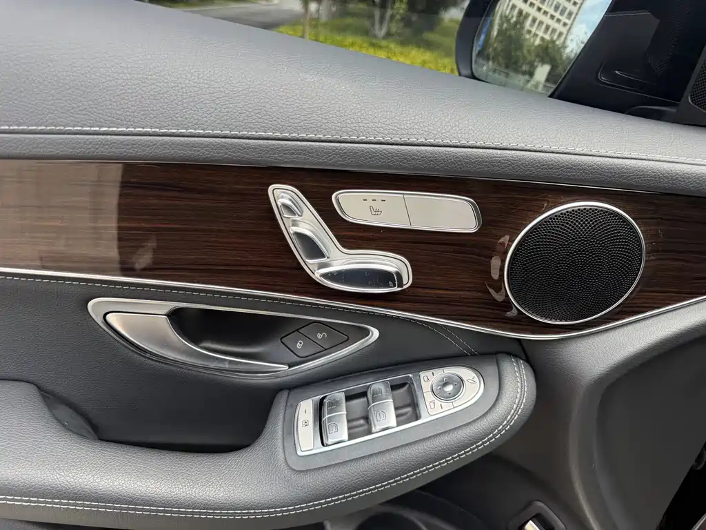 Mercedes GLC 2017 GLC 260 4MATIC Luxury Edition