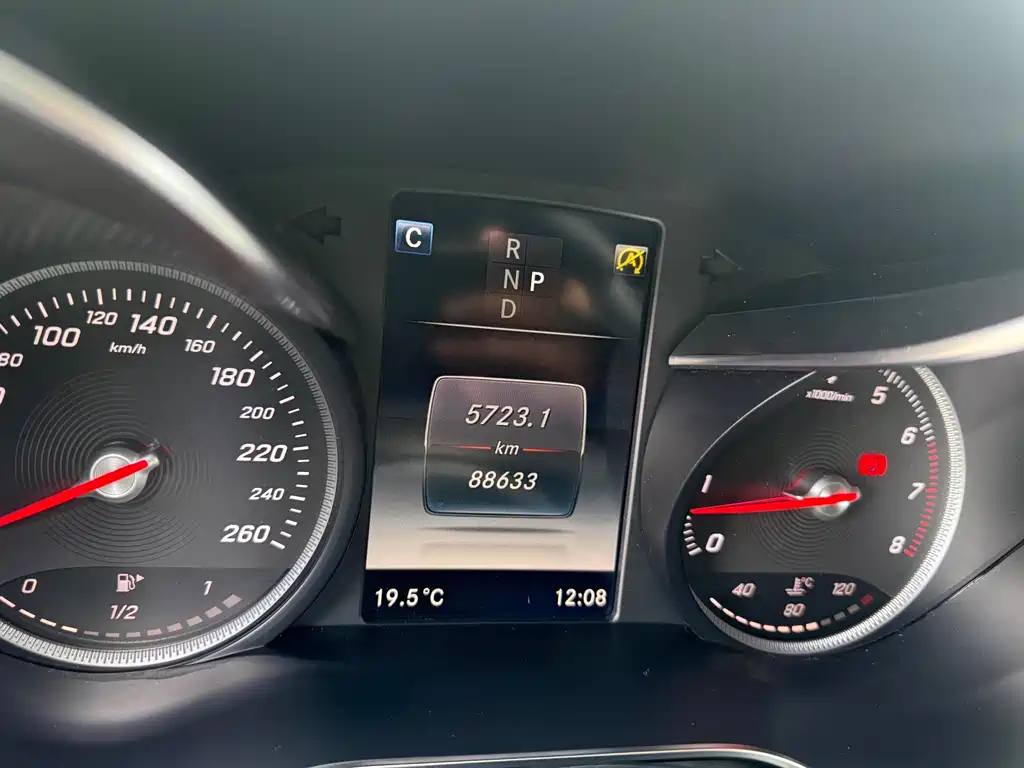 Mercedes GLC 2017 GLC 260 4MATIC Luxury Edition