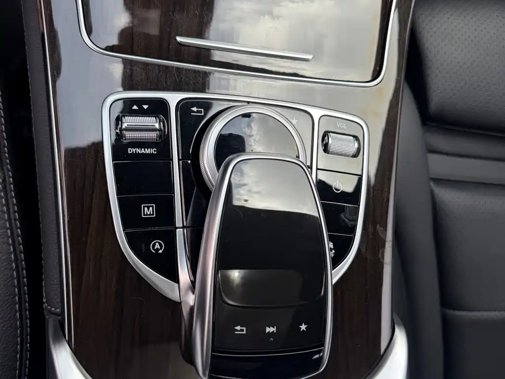 Mercedes GLC 2017 GLC 260 4MATIC Luxury Edition