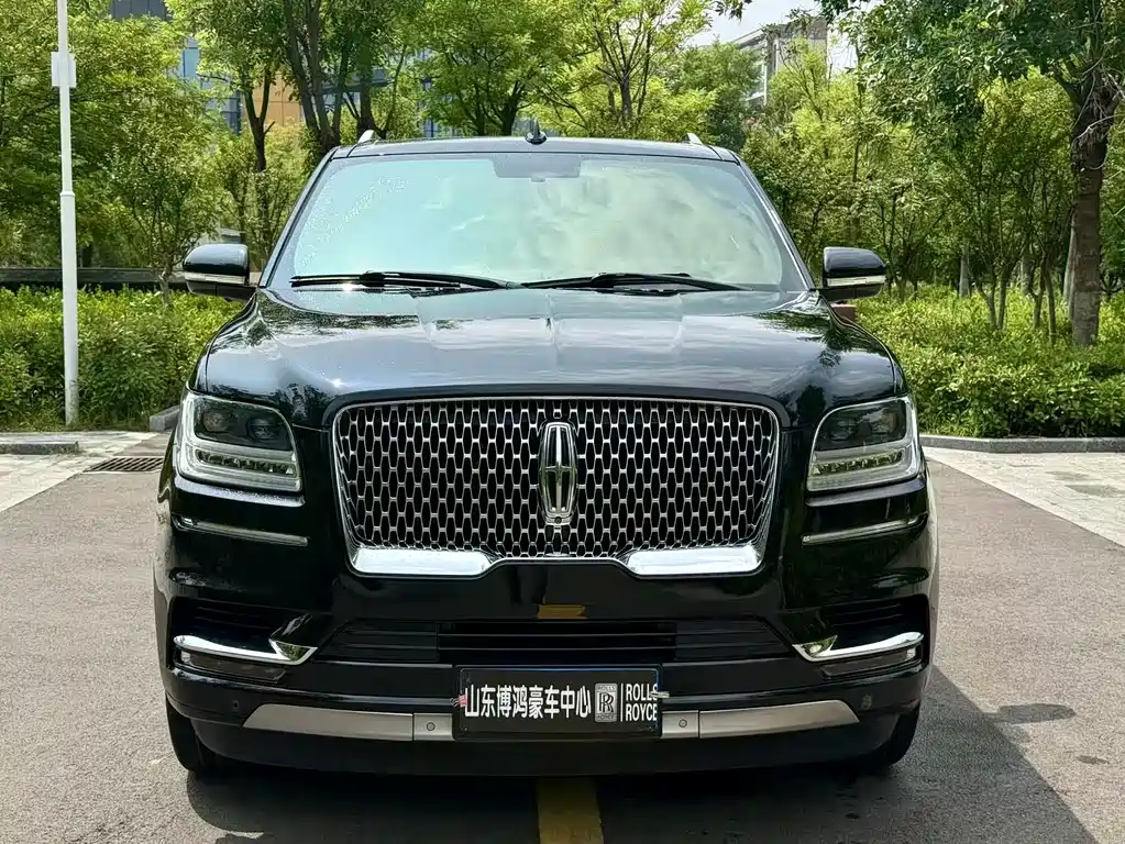 Navigator 2020 3.5T Long Axle Presidential Edition
