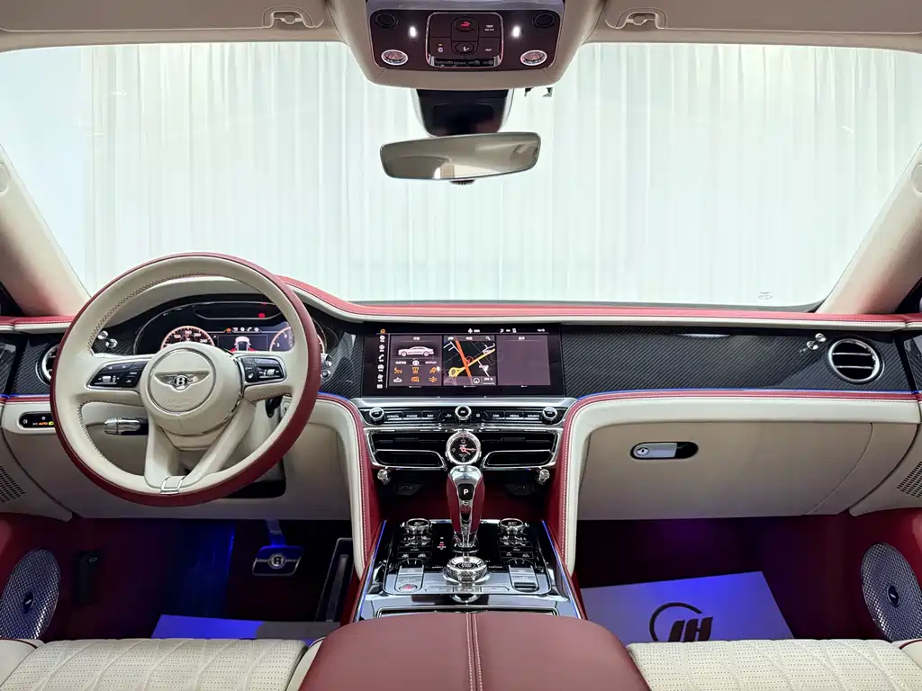 Flynn 2022 Model 4.0T V8 Mulliner