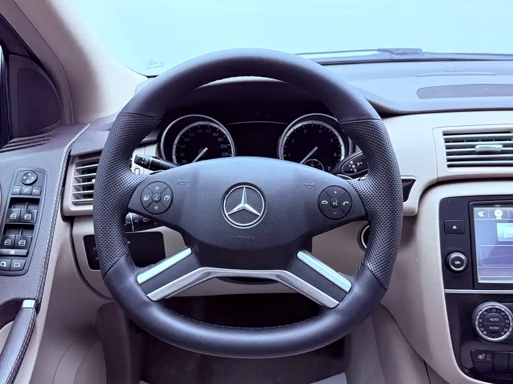 Mercedes-Benz R-Class 2017 R 320 4MATIC Luxury Edition