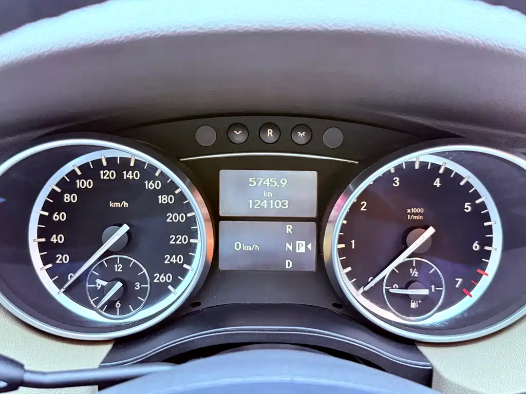 Mercedes-Benz R-Class 2017 R 320 4MATIC Luxury Edition