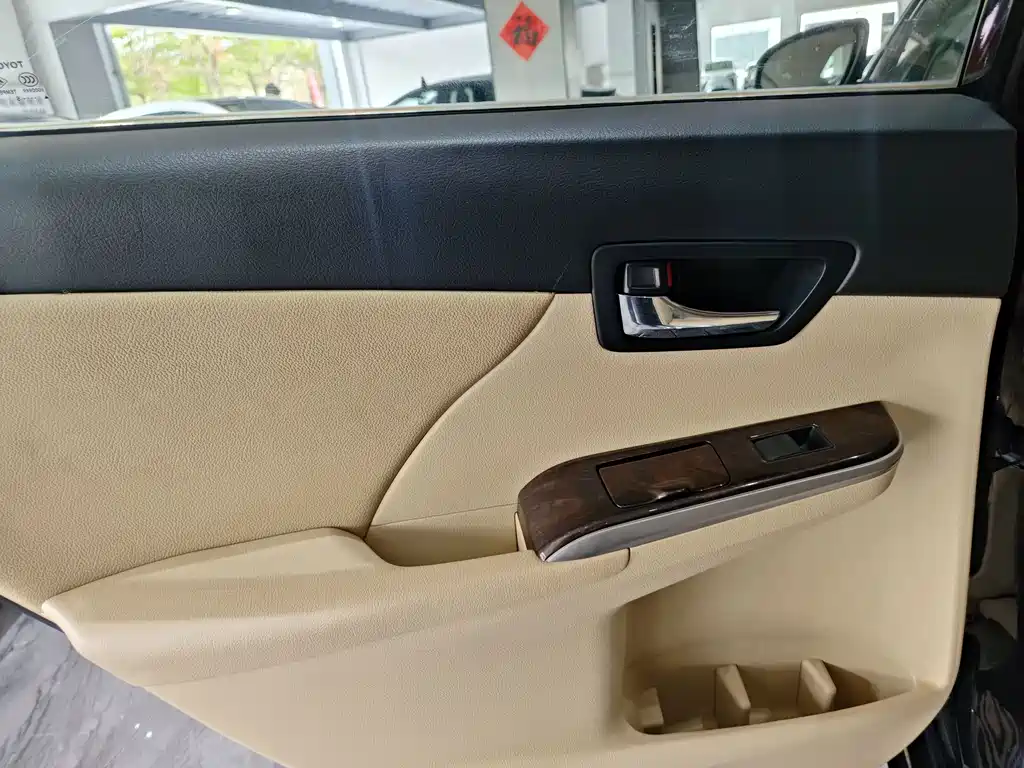 Camry 2015 2.0E Elite Edition