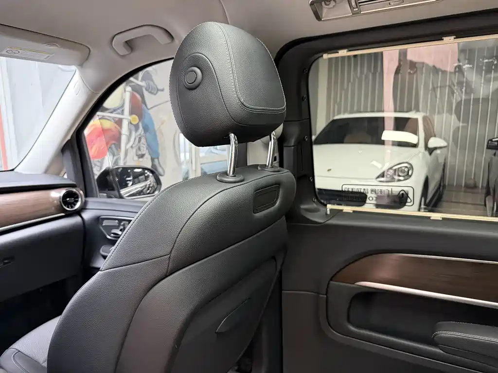 Mercedes-Benz V-Class 2021 V 260 Long Range Edition