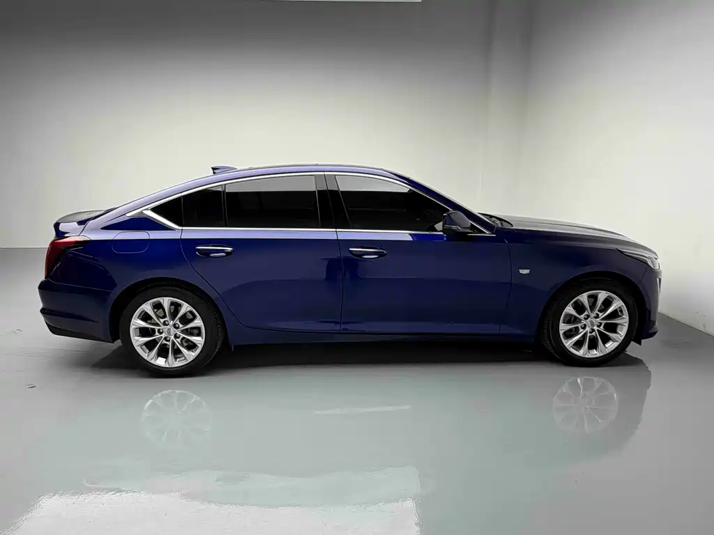 Cadillac CT5 2023 28T Luxury (Standard)