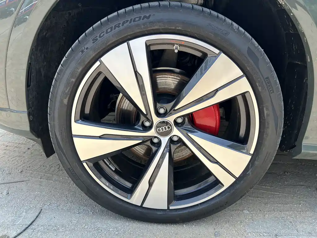 Audi Q5L 2026 Edition 2.0T Smart Hybrid Prestige Model