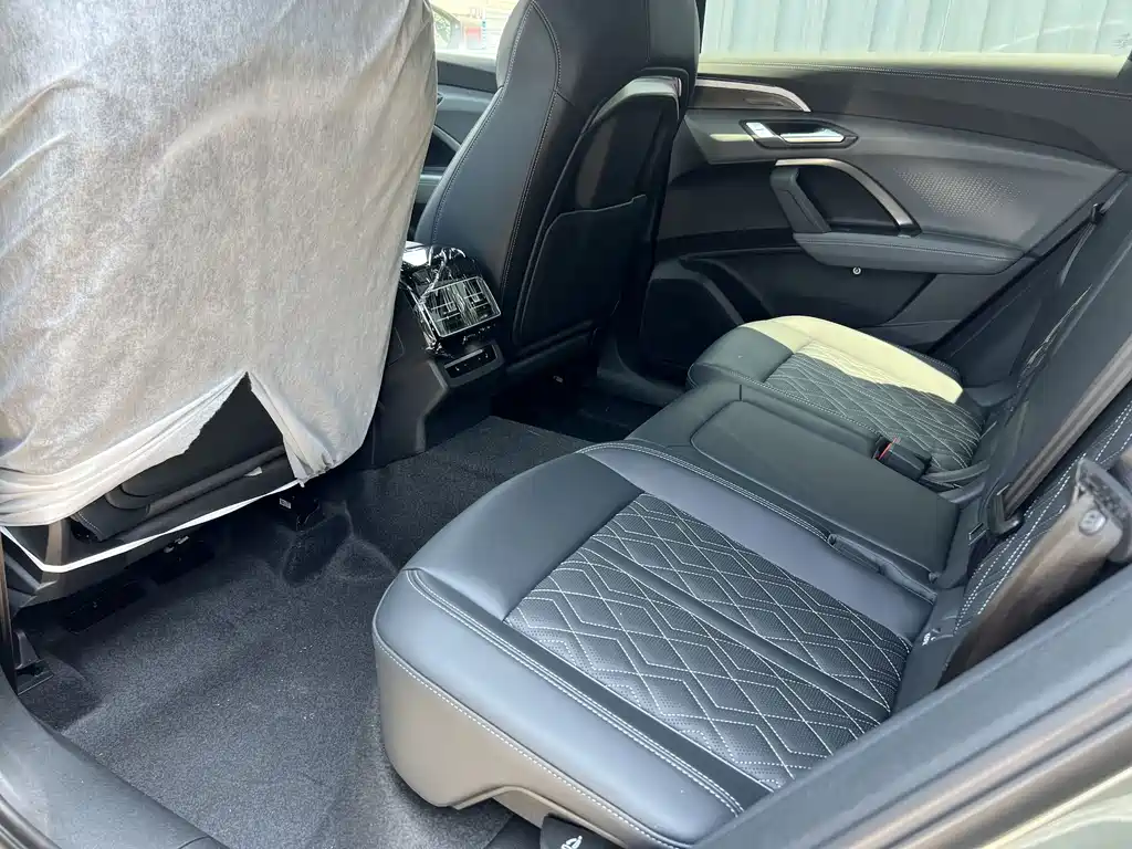 Audi Q5L 2026 Edition 2.0T Smart Hybrid Prestige Model