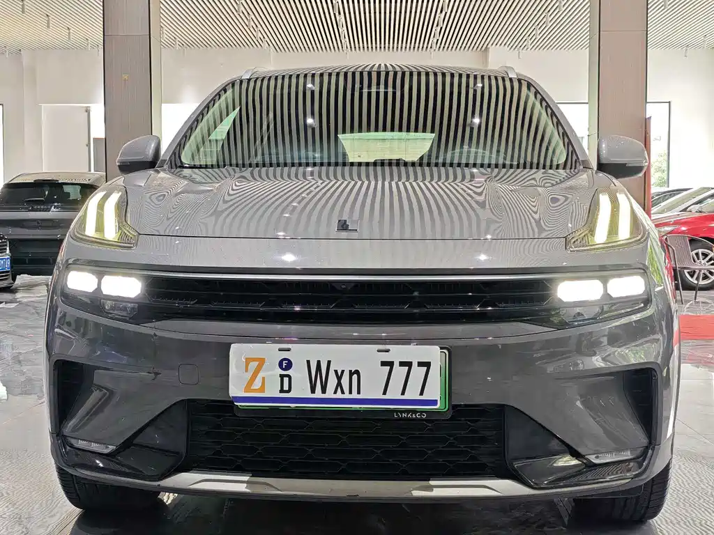 LEON 06 EM-P 2022 Model PHEV 84KM Range Pro