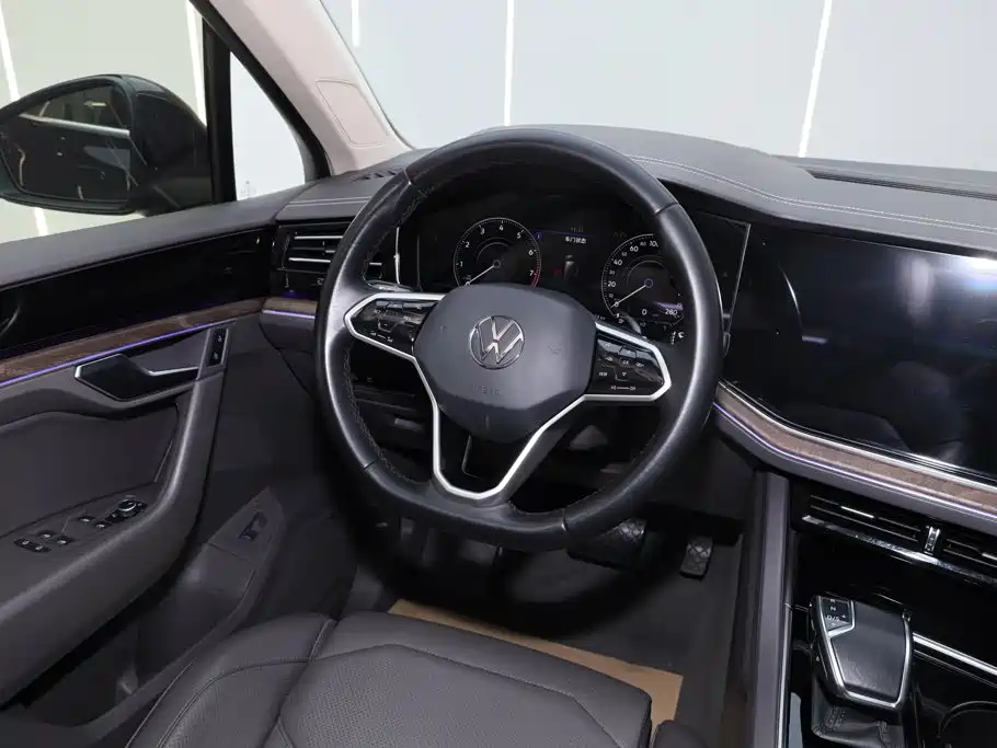 Touareg 2021 2.0 TSI Sharp Wing Edition