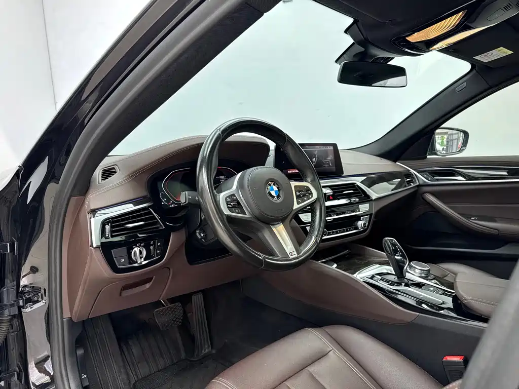 BMW 5 Series 2020 525Li M Sport Package