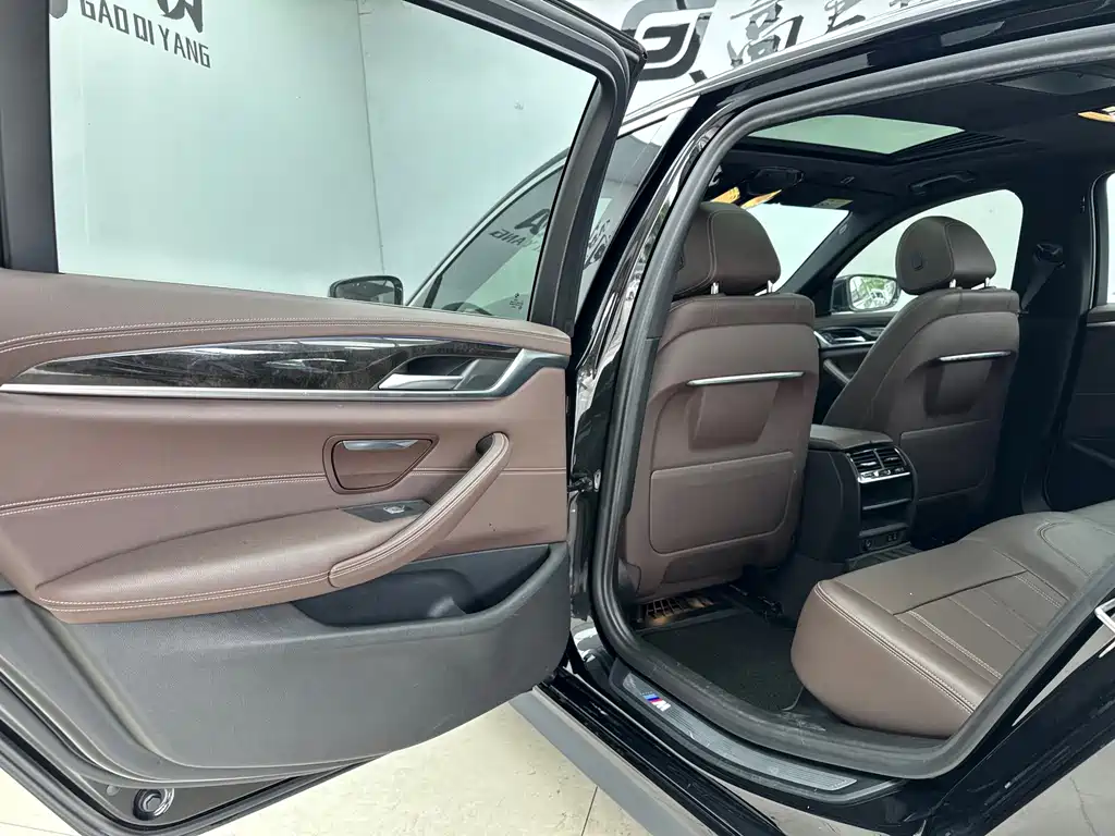 BMW 5 Series 2020 525Li M Sport Package
