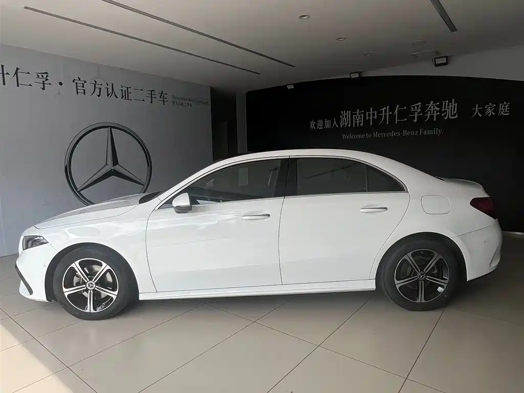 Mercedes-Benz A-Class 2023 A 200 L Fashion Edition