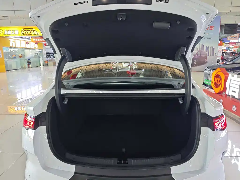 秦L 2025款 EV 545KM超越型