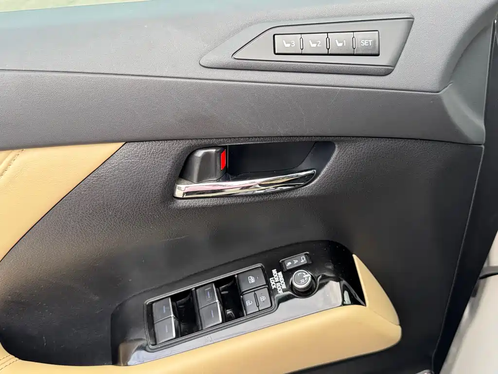 Velfire 2023 Crown Hybrid 2.5L HV Prestige Edition
