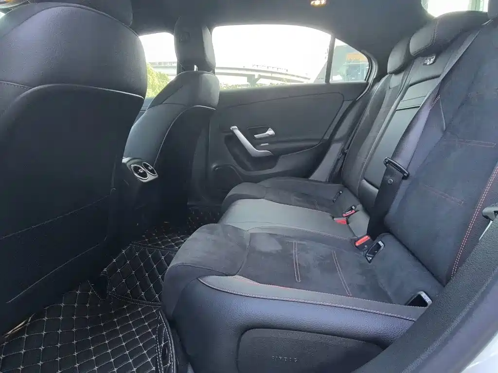 Mercedes-Benz A-Class 2024 A 200 L Fashion Edition