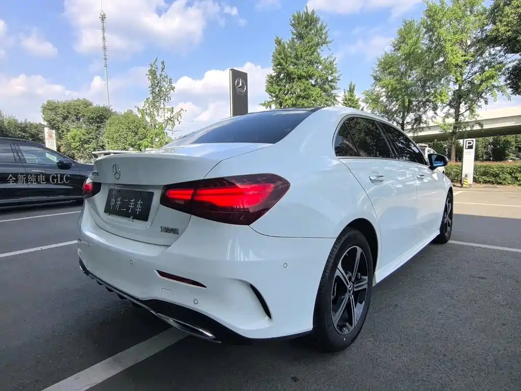 Mercedes-Benz A-Class 2024 A 200 L Fashion Edition