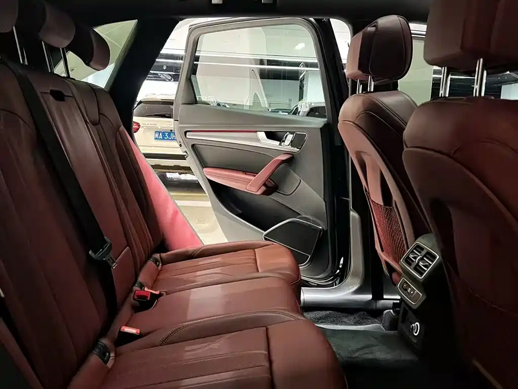 Audi Q5L 2024 model 40 TFSI Luxury Dynamic Edition