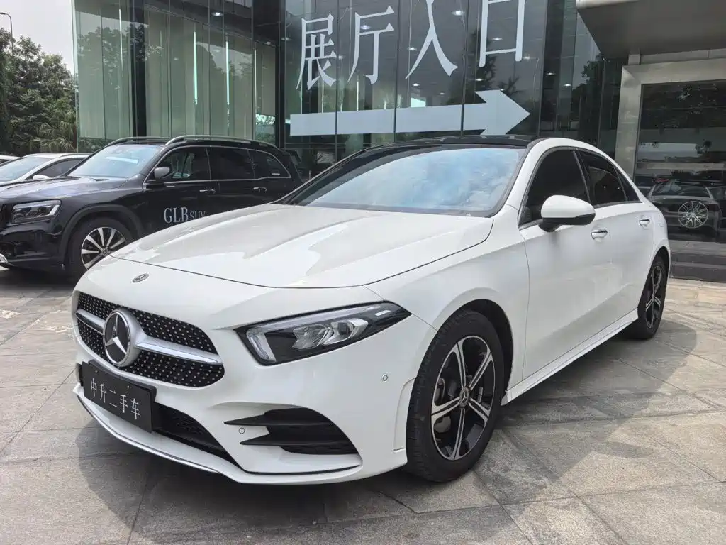 Mercedes A 200 L Sport Sedan Fashion Edition 2022 Model