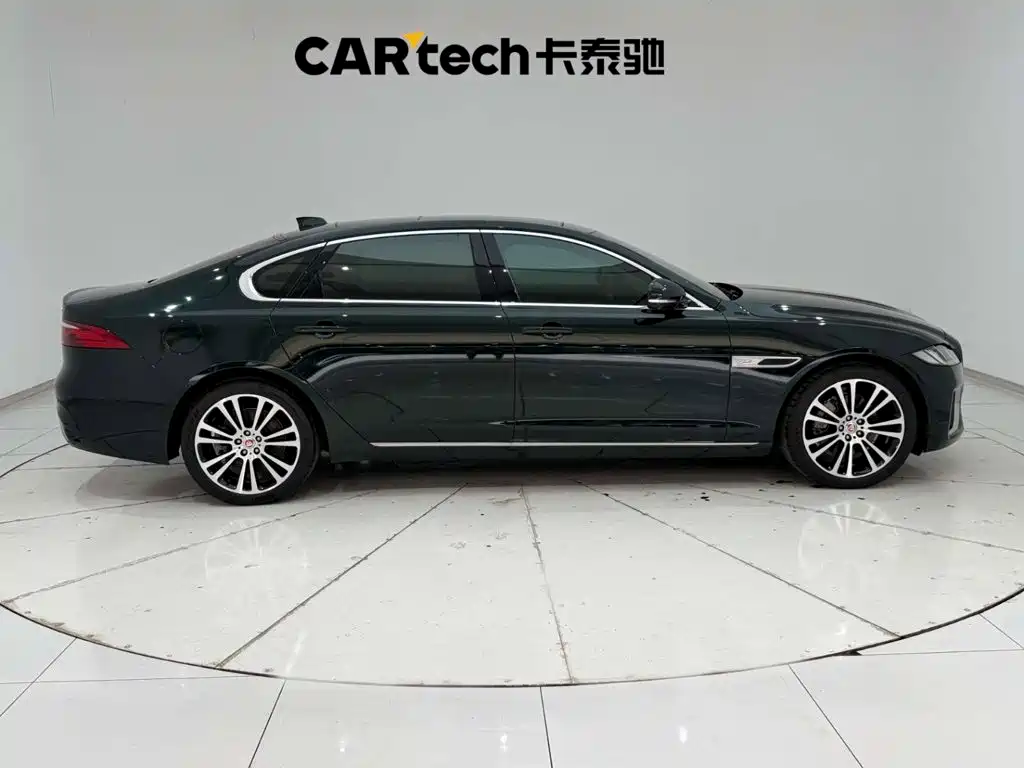 Jaguar XFL 2025 2.0T P250 2WD Premium Luxury Edition