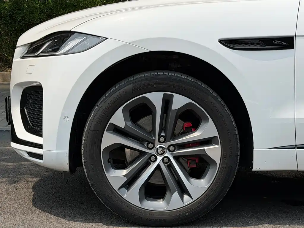 Jaguar F-PACE 2024 P250 R-Dynamic HSE