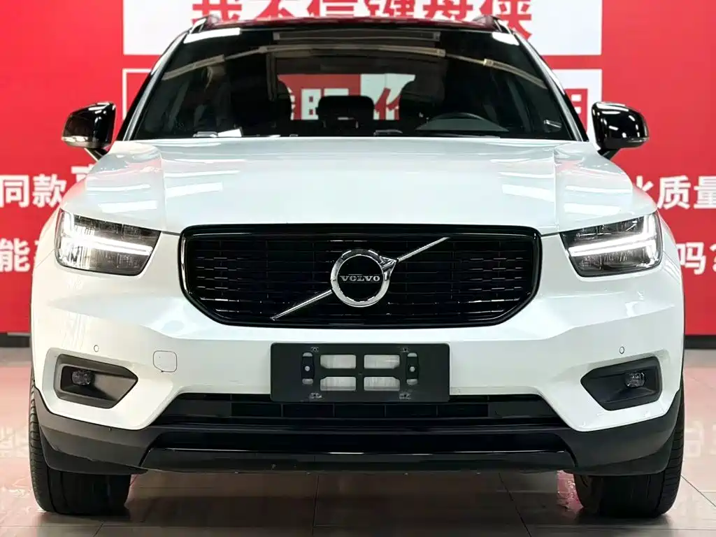 Volvo XC40 2021 T4 AWD Intelligent Distance Sport Edition