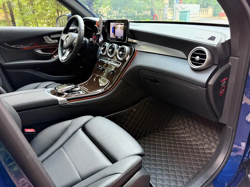 Mercedes-Benz GLC 2019 GLC 260 4MATIC Dynamic Edition