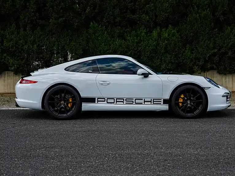 Porsche 911 Carrera 3.4L 2012 Model