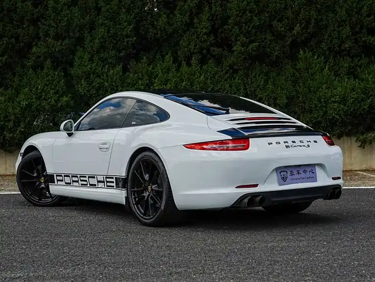 Porsche 911 Carrera 3.4L 2012 Model