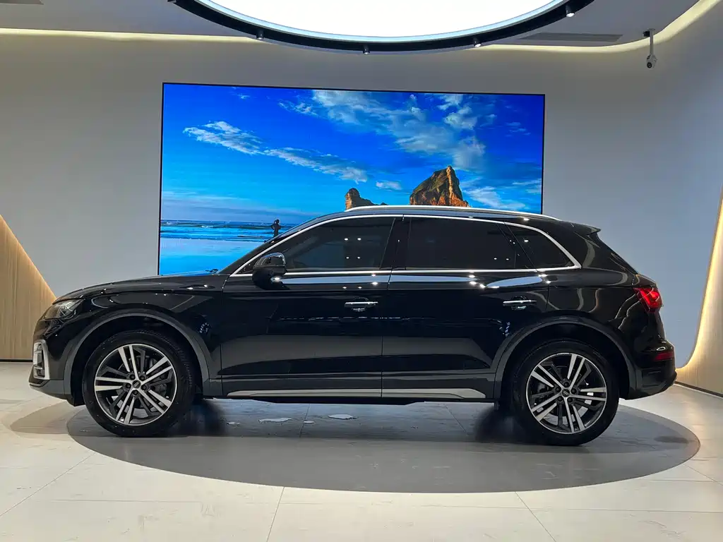 Audi Q5L 2022 40T Premium Dynamic Edition