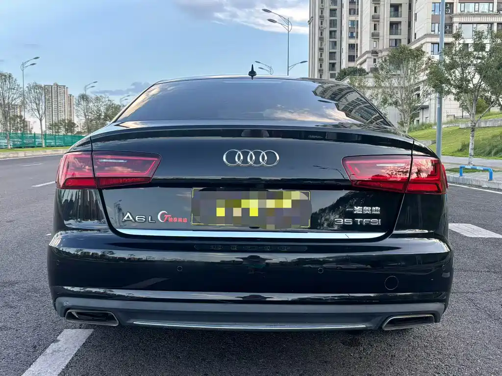 Audi A6L 2018 30th Anniversary Edition TFSI Sport Line