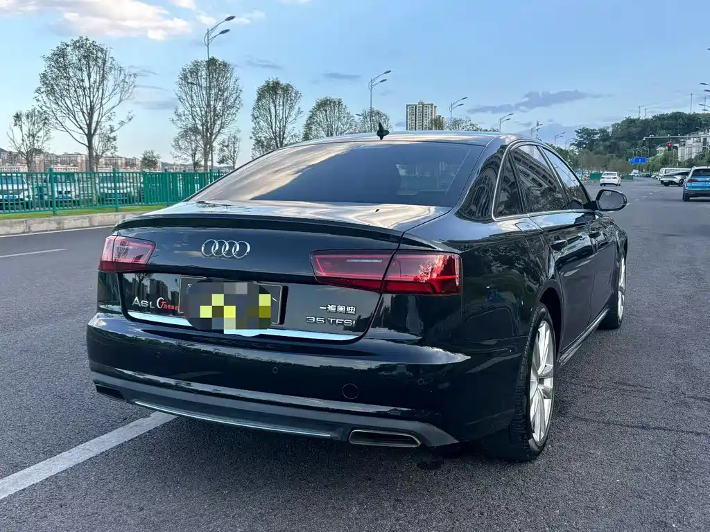 Audi A6L 2018 30th Anniversary Edition TFSI Sport Line