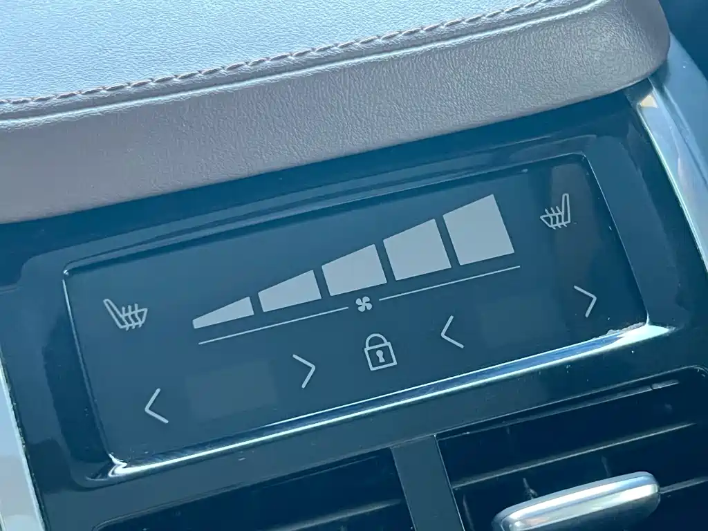 Volvo XC90 2024 B6 Intelligent Luxury Edition 7-seater