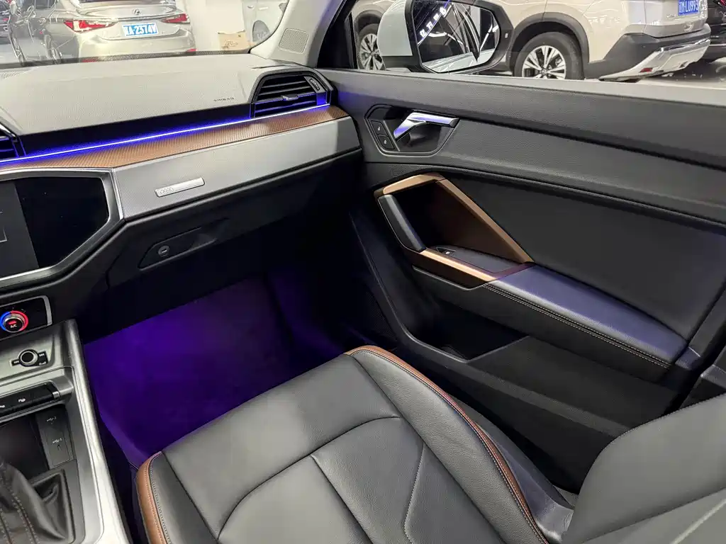 Audi Q3 2022 35 TFSI Fashion Elegance Edition